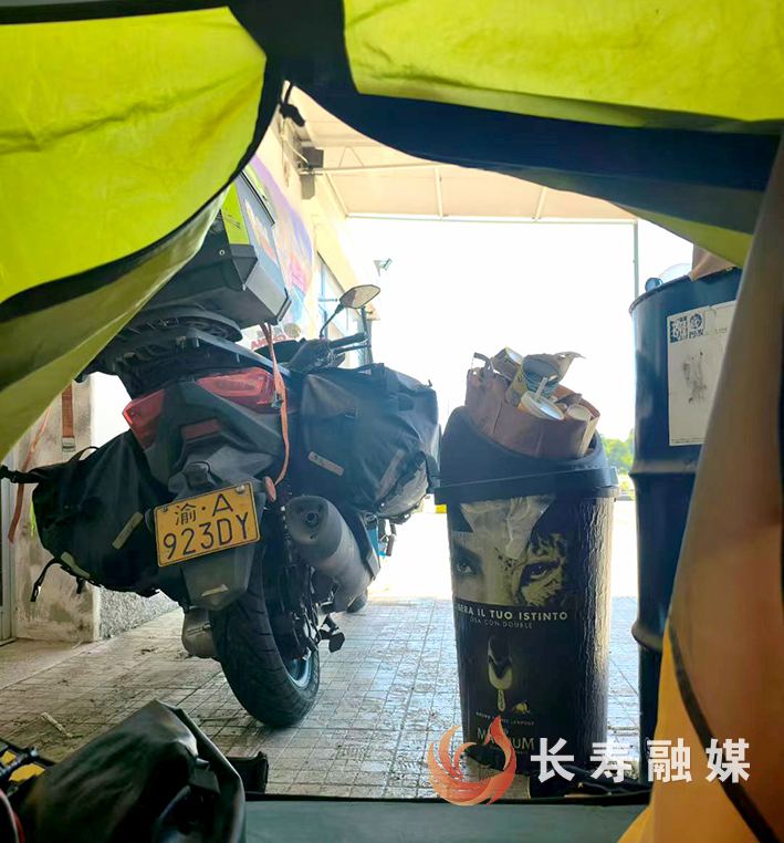 阿闯摩旅欧亚大陆 (1)