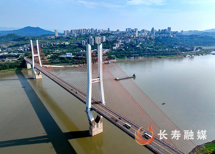 长寿长江大桥的夏日乐章 (6)