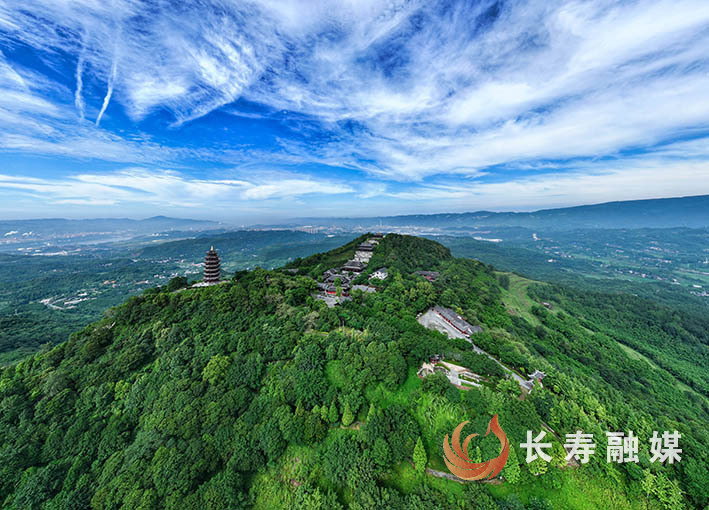 抬头可见的“长寿蓝”与“棉花云”+袁志龙 (2)