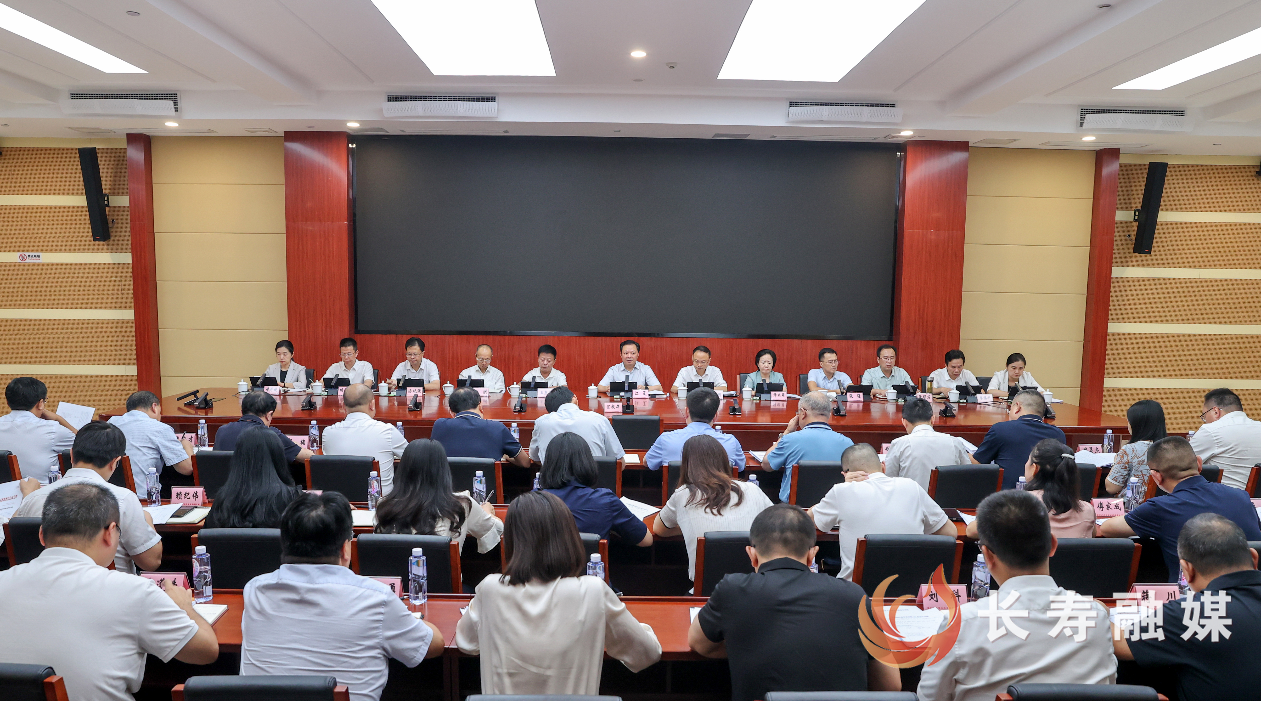 区委常委会召开第153次会议