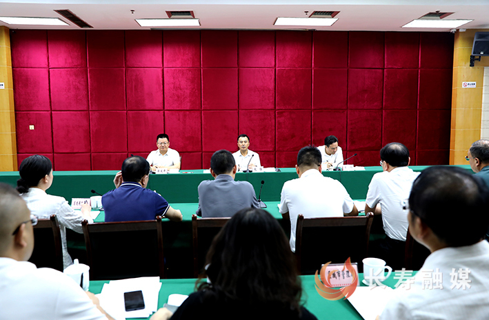 区委教育工作领导小组2025年第三次会议召开 (1)