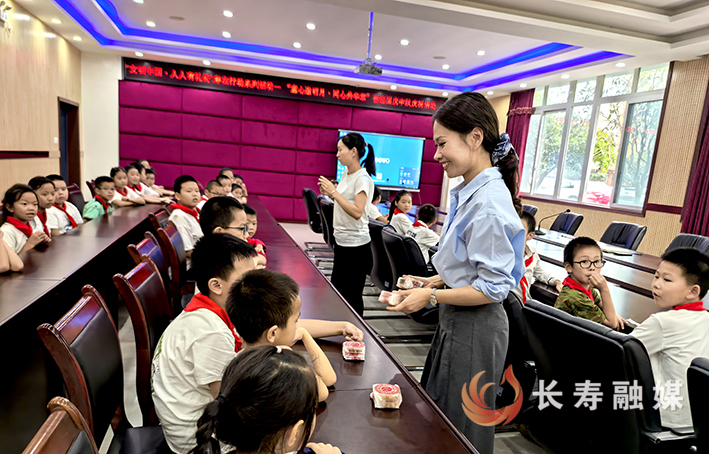 “童心邀明月·同心共华章”庆祝活动在渡舟小学温情开幕 (3)