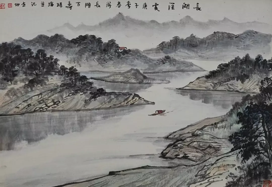 长湖深雾