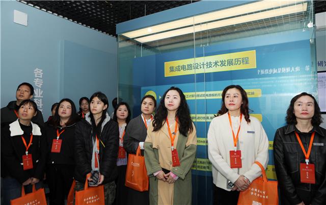 881e45aa57144faf851c9fdb272f9589