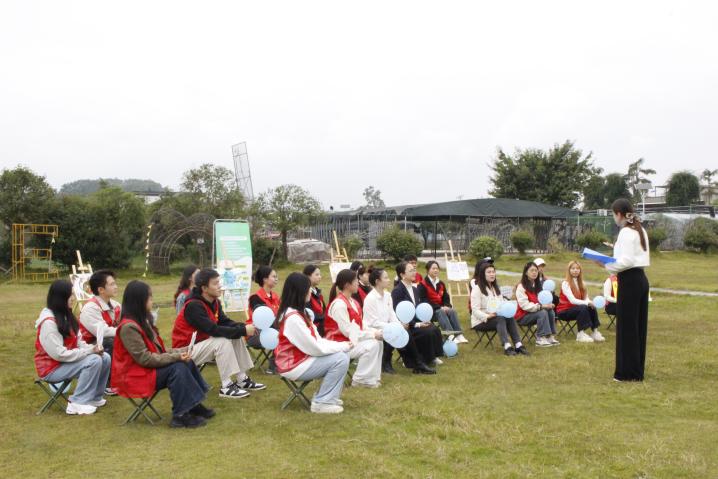 14161aeac81b4feb8e7d8a20e3e7216b