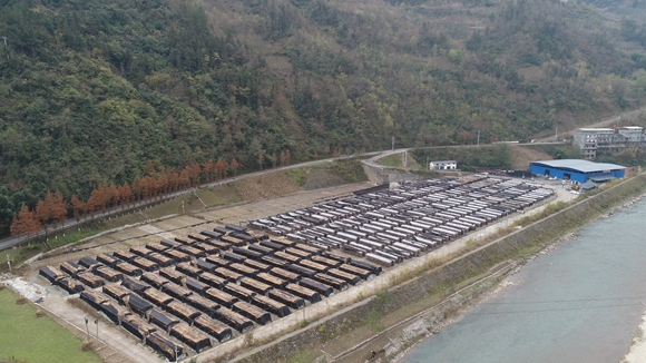 修齐镇家园村花菇产业扶贫基地。城口县委宣传部供图