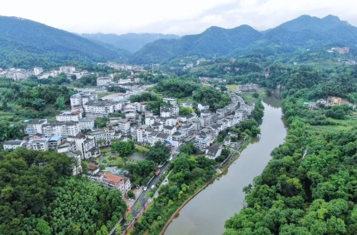 东温泉生态环境优美 东温泉镇供图 东温泉生态环境优美 东温泉镇供图
