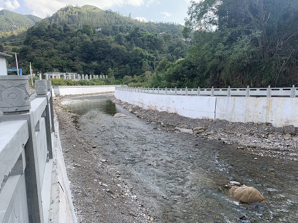 通过生态修复新田河流域水质得到了明显改善 。通讯员 王凯 摄