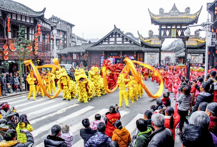 每年都将举办的双江古镇民俗文化节，丰富的舞狮、莲萧等节目，吸引各地游客前来游玩。通讯员 王浪 供图