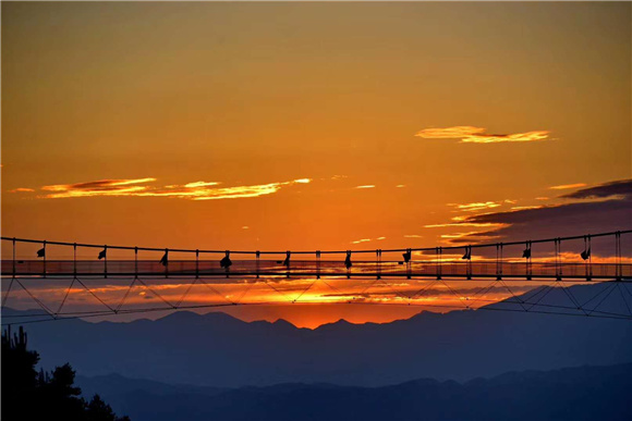 日落景观。五华山旅游区供图 华龙网发