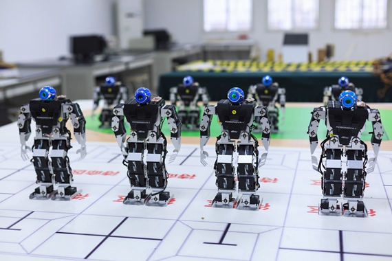 3、机器人及嵌入式技术实验 重庆工程学院供图 华龙网发