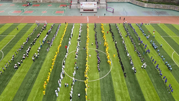、南渝中学武术自编操比赛现场 南渝中学供图 华龙网发 1、南渝中学武术自编操比赛现场 南渝中学供图 华龙网发