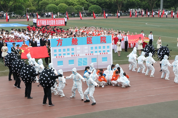 向所有平凡英雄致敬,计算机科学与工程学院学子薪火传承中国精神,勇