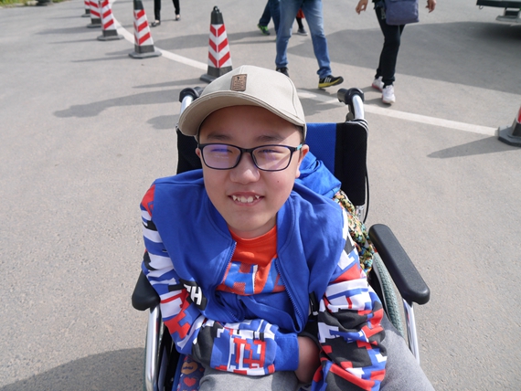 幸福微笑的邓显松 1幸福微笑的邓显松