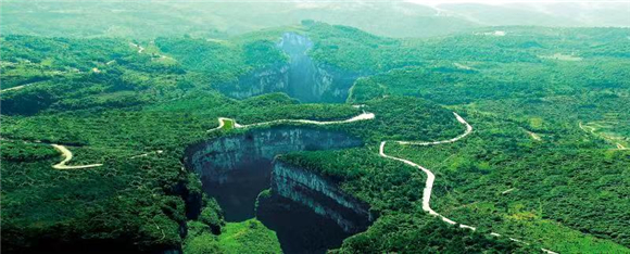 武隆天生三桥。重庆市文化和旅游发展委员会供图 华龙网发