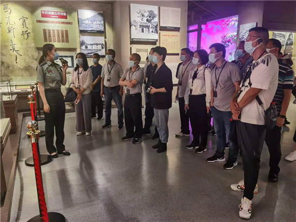 学员参观井冈山革命博物馆。通讯员 姜光君 摄