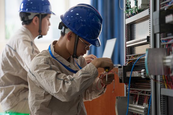 選手在比賽中 重慶電力高等專科學校供圖 華龍網發