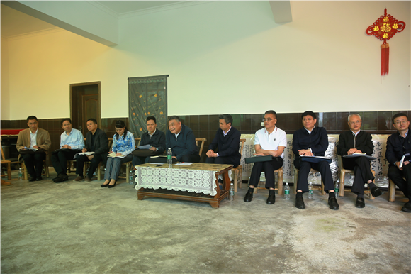 局党组开展乡村振兴专题调研。重庆市审计局供图 华龙网发