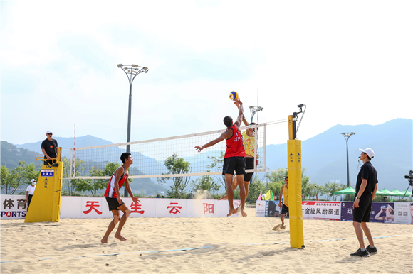全国沙滩排球冠军赛在云阳县举行。云阳县文旅委供图 华龙网发