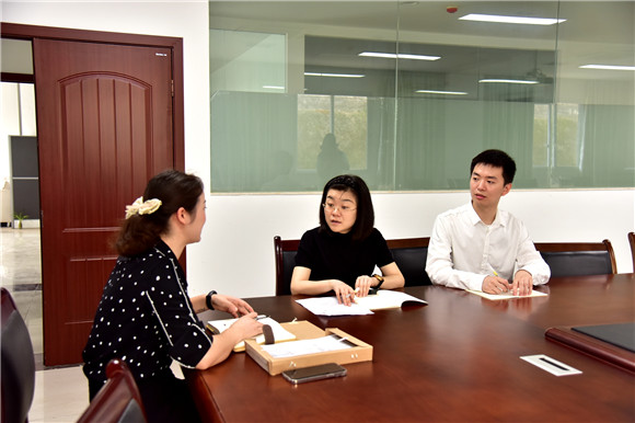 云阳县政府办了解企业需求。通讯员 段斯斯 摄
