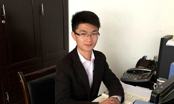 周勇工作照 学校供图 华龙网发 PYhDbAsEgQLS06KXOo8m9EVPkBzdK3uig23
