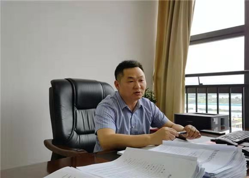 涪陵区综合经济研究中心副主任周康龙