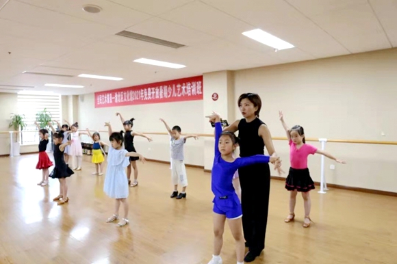 少儿拉丁舞培训。渝北文化旅游委供图 华龙网发
