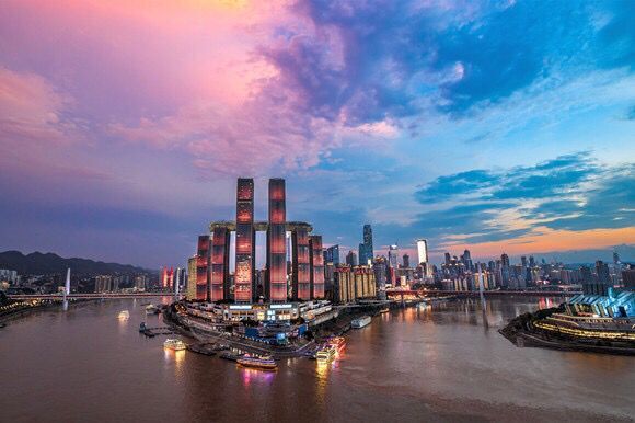 渝中区拥有独有的半岛夜景。（资料图）渝中区融媒体中心供图 华龙网发