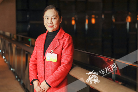 重庆市人大代表唐丽华。华龙网-新重庆客户端记者 李裕锟 摄