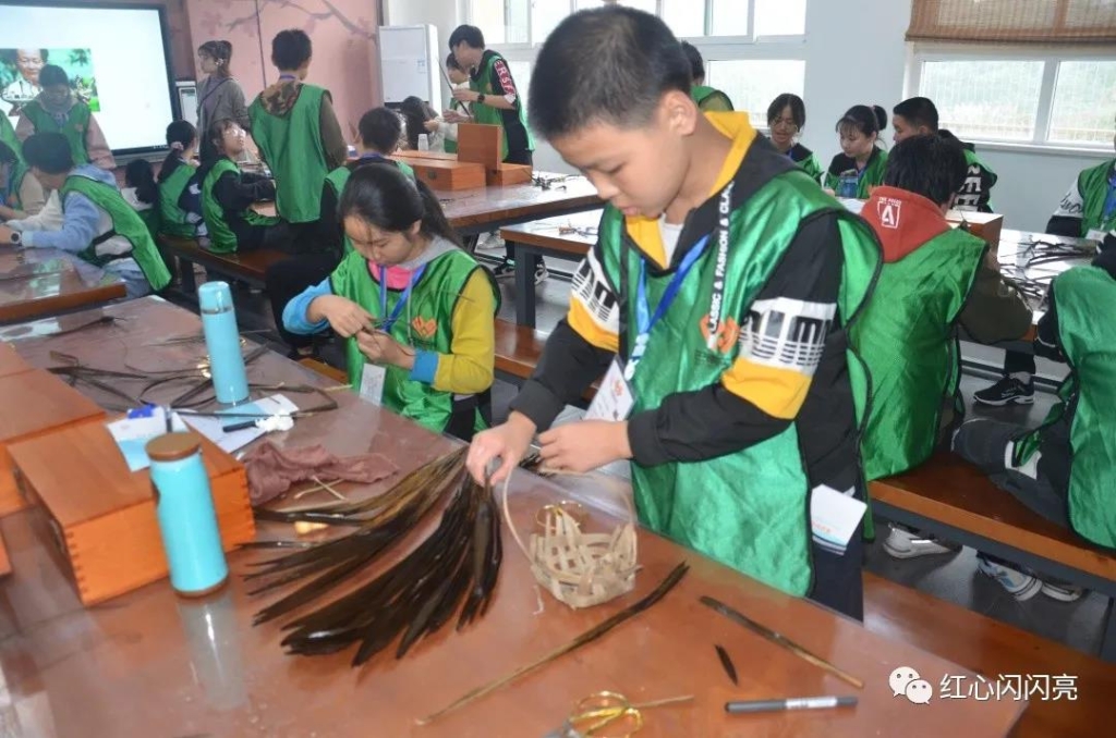 棕编传统技艺 学校供图 华龙网发
