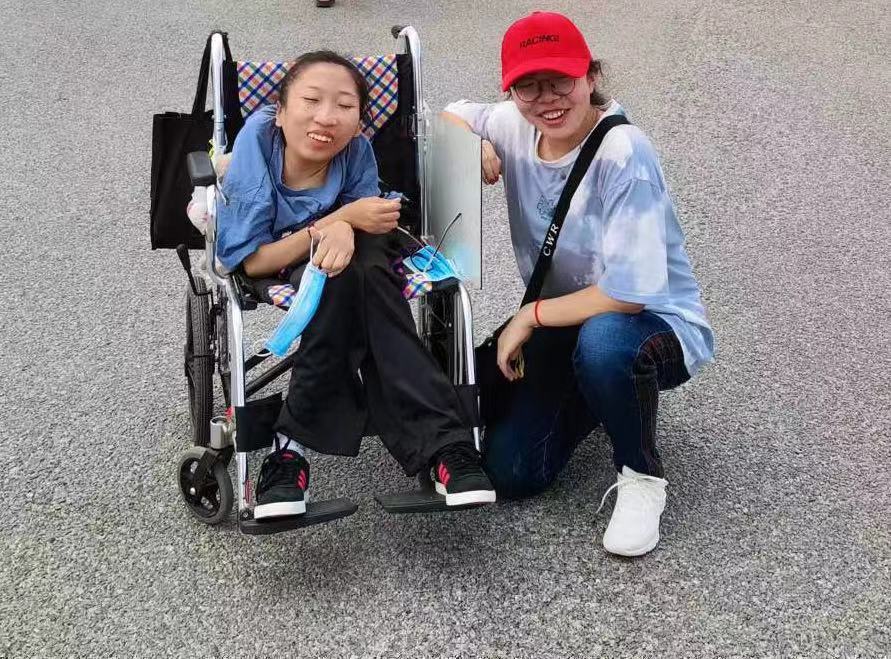 徐瑞阳与朋友一起出门游玩。受访者供图