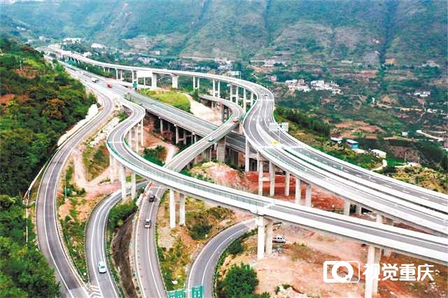 重庆巫山至大昌段高速路建成通车 巫山县城到大昌镇由两小时缩短为25分钟