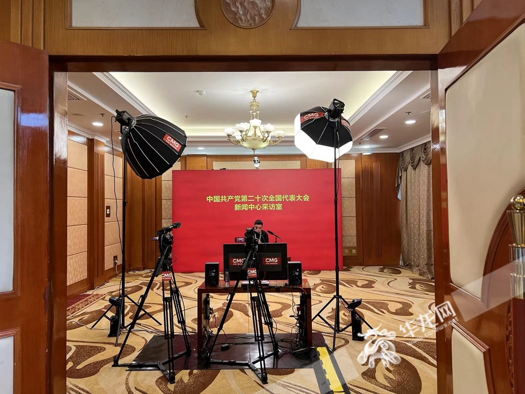 央媒的媒体采访室已准备就绪。特派北京记者 佘振芳 摄