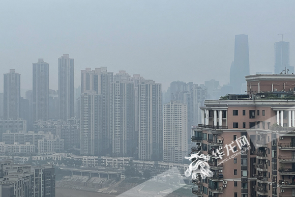10月14日，重庆各地阴天到多云。华龙网-新重庆客户端记者 李裕锟 摄