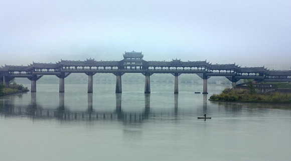风雨廊桥。黔江区委宣传部供图。华龙网发