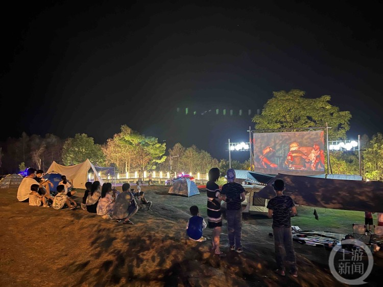 国庆假期 户外露营火了6