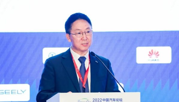   中国汽车工业协会常务副会长兼秘书长付炳锋致辞。 组委会供图 华龙网发