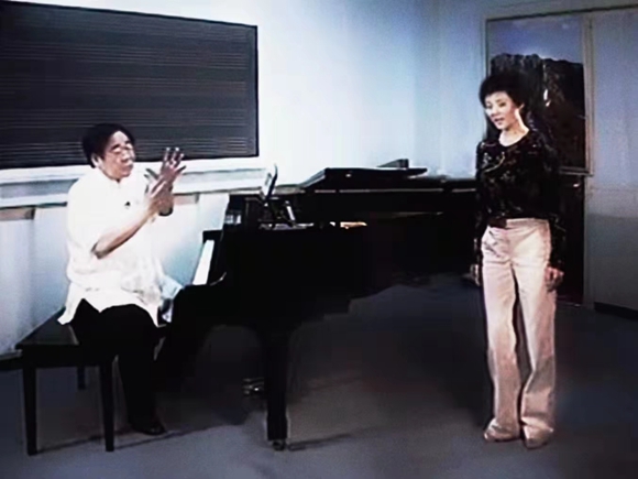 1993年金铁霖老师于中国音乐学院给张迈授课