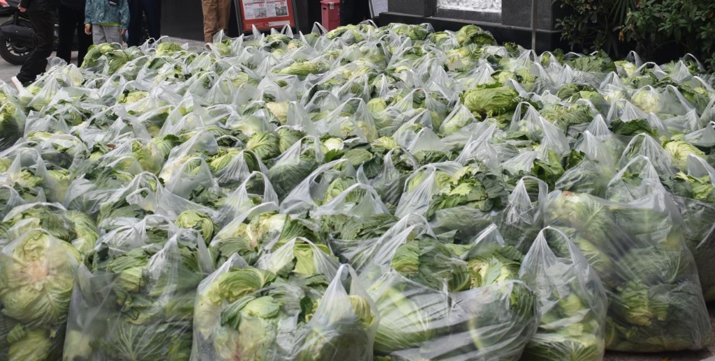 分袋打包的蔬菜。渝北区警方供图