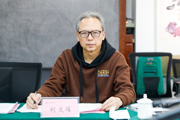 市政府研究室原副主任、巡视员刘文耀。