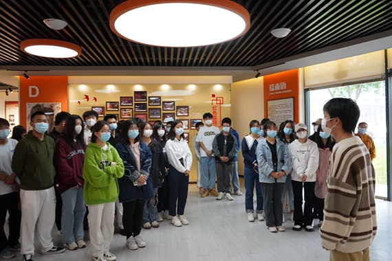 7学生分享参观感悟 学校供图 华龙网发