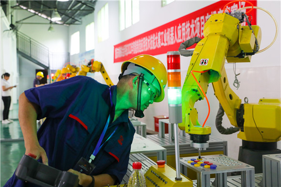 2022年重庆市机械冶金系统智能制造应用技术职业技能大赛（资料图）。重庆市总工会供图 华龙网发