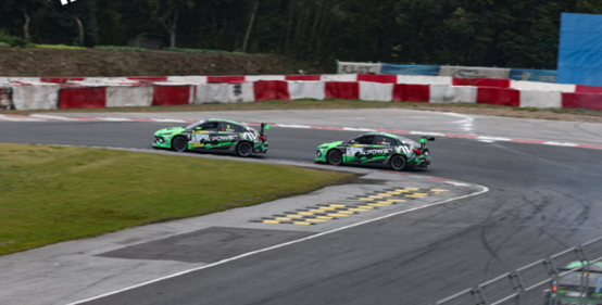 MG5 XPOWER TCR赛车赛场风姿。 MG供图 华龙网发