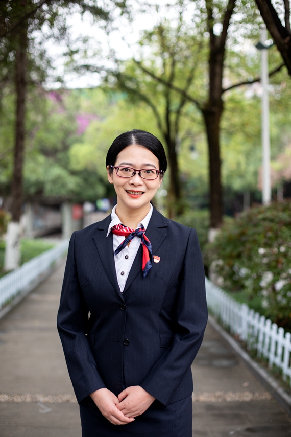 1、工作室主持人李俊个人形象照。受访者供图 华龙网发