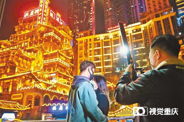 老街老巷各出新招抢旺季