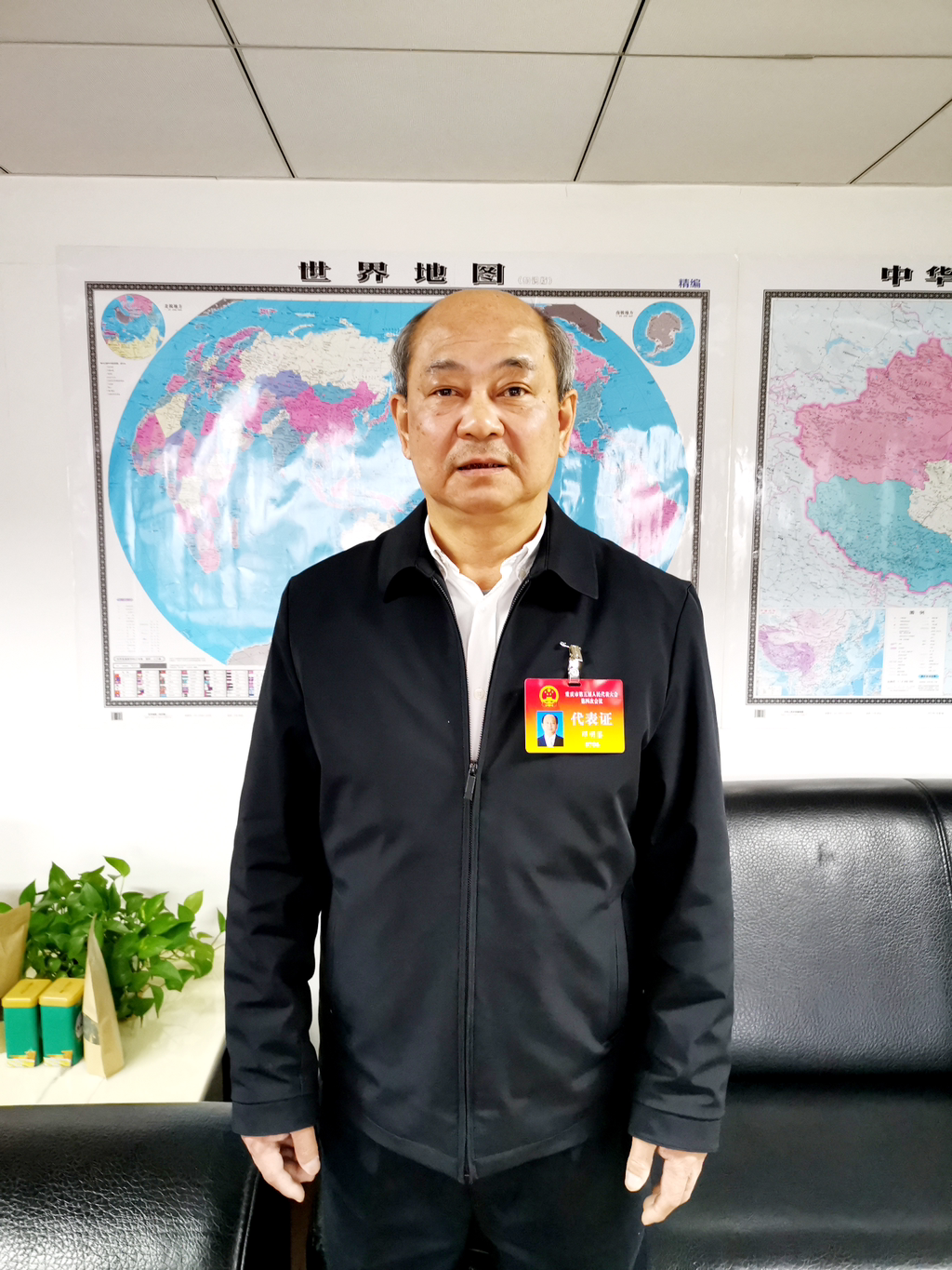 重庆市五届人大代表邓明鉴。云阳人大供图