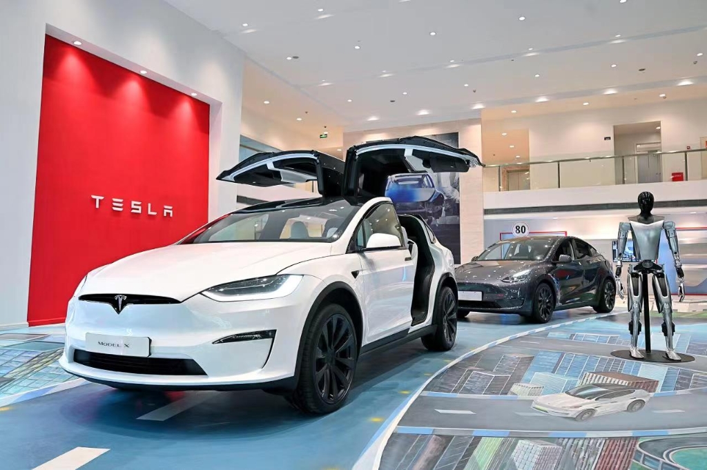 Model X Plaid。 华龙网-新重庆客户端 张世钊 摄