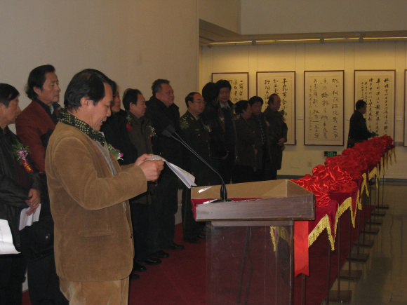 2012年12月20日，梅忠智在北京国家画院美术馆“全国著名画家作品展”开幕式上，作为画家代表发言并剪彩