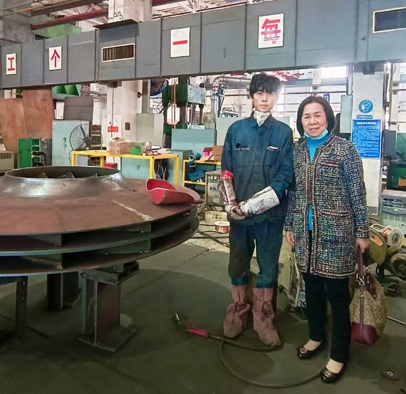 学校党委书记彭超慰问实训学生 学校供图 华龙网发 学校党委书记彭超慰问实训学生 学校供图 华龙网发