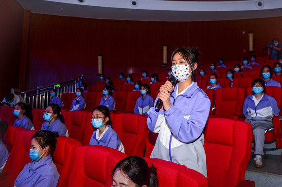 现场学生进行互动。江北警方供图 华龙网-新重庆客户端发